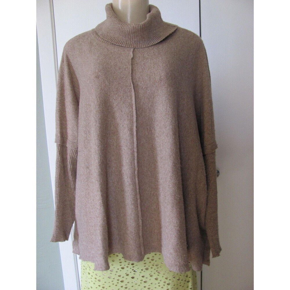 SISTERS LIGHT BROWN POLY/VICOSE/ANGORA BIG TURTLENECK SWEATER SIZE L  FITS TO XL